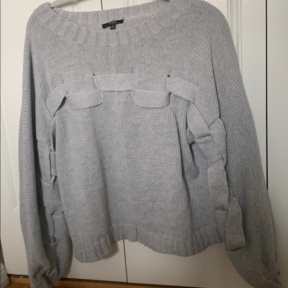 Adorable grey sweater with super cute detailing